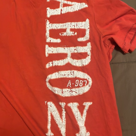 Size L t shirt great condition - Picture 2 of 3